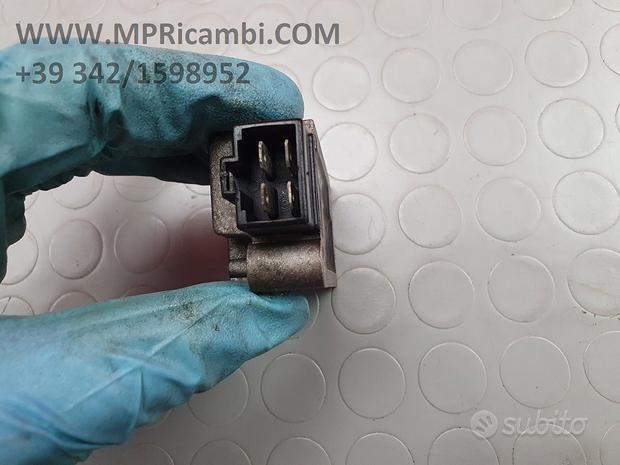 Subito REGOLATORE TENSIONE DERBI GPR 125 2007 2006 GPR125