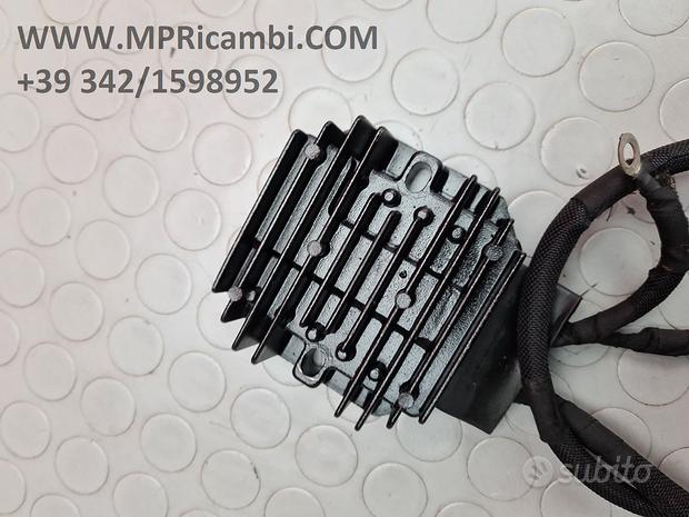 Subito REGOLATORE TENSIONE KTM DUKE 125 2017 2018 2019 RC