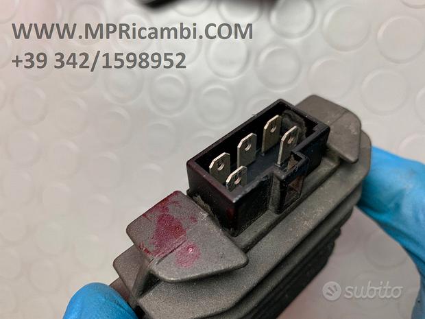 Subito REGOLATORE TENSIONE YAMAHA R6 1999 2000 2001 YZF 2