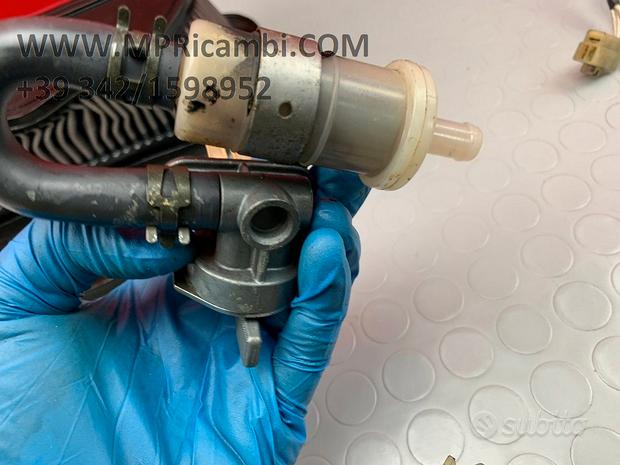 Subito RUBINETTO BENZINA YAMAHA R6 1999 2000 2001 YZF 200