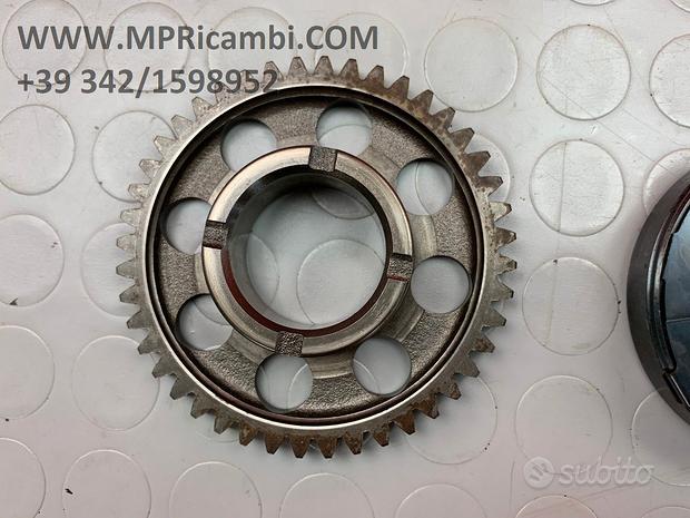 Subito RUOTA LIBERA SUZUKI GSXR 600 1999 2000 GSX R 1998