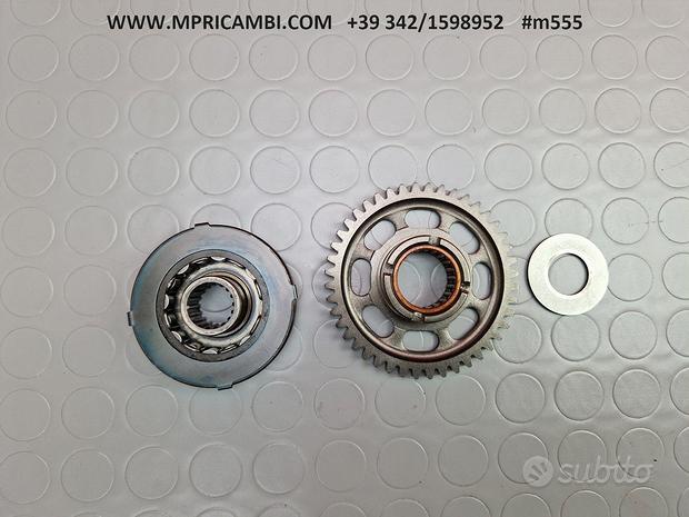 Subito RUOTA LIBERA SUZUKI GSXR 600 2001 2002 GSX R 2003