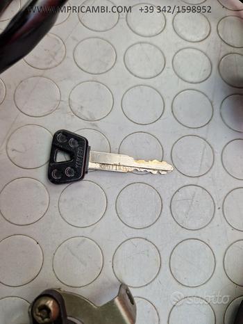 Subito SERRATURE CHIAVI YAMAHA R6 1999 2002 YZF 2000 2001