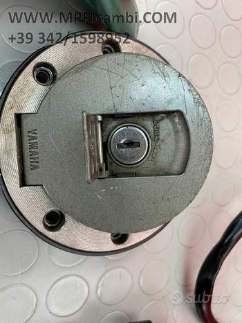 Subito SERRATURE CHIAVI YAMAHA R6 2000 1999 YZF 2001 2002