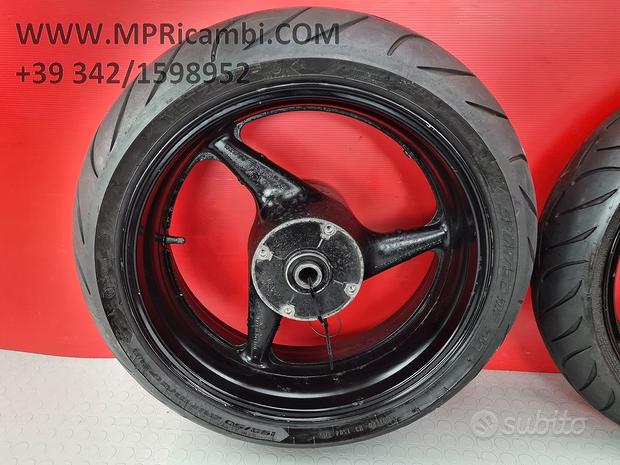 Subito CERCHI CERCHIO HONDA CBR 929 2000 2001 900