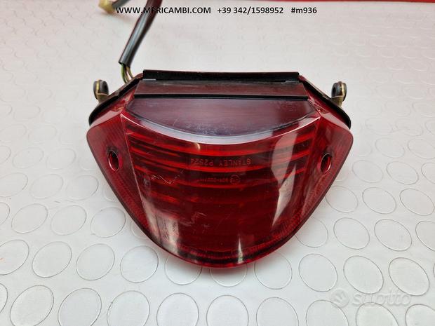 Subito FARO POSTERIORE HONDA HORNET 600 2003 2004