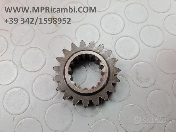 Subito INGRANAGGIO Z19 YAMAHA R1 2002 2003 YZF