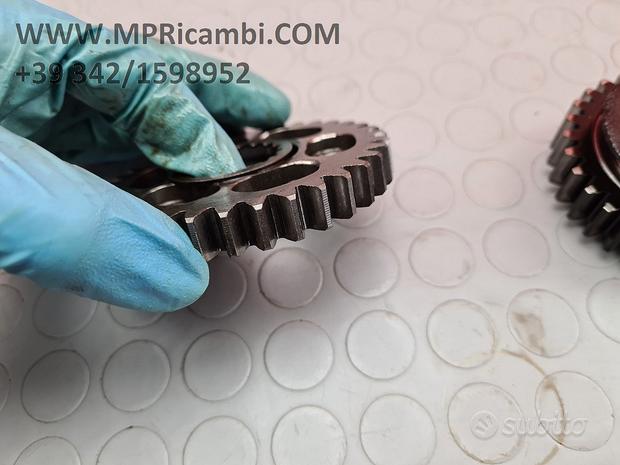 Subito INGRANAGGIO Z35 YAMAHA R1 2002 2003 YZF