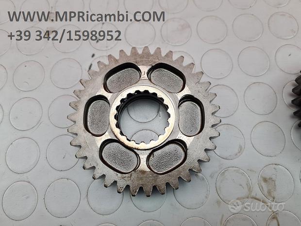 Subito INGRANAGGIO Z35 YAMAHA R1 2002 2003 YZF