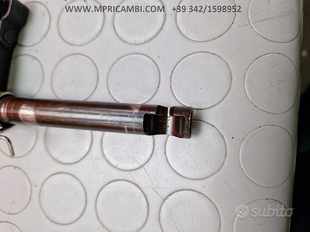 Subito LEVETTA STACCA HONDA CBR 600 2005 2006