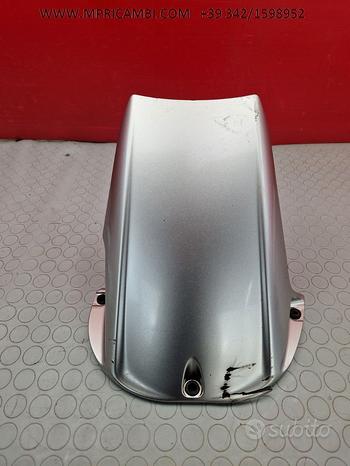 Subito PARAFANGO POSTERIORE YAMAHA R1 2003 2002