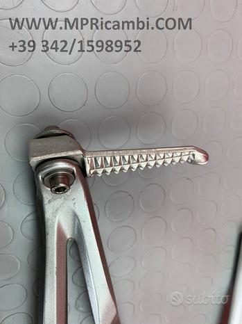 Subito PEDANE PASSEGGERO YAMAHA R1 2007 2008 YZF