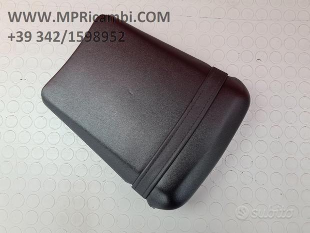 Subito SELLA PASSEGGERO YAMAHA R1 2002 2003 YZF