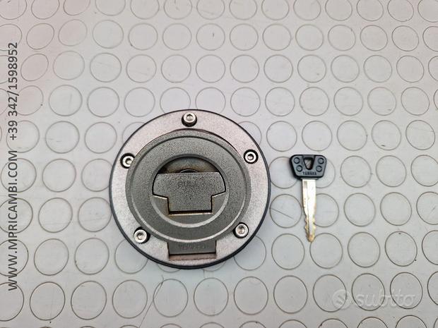 Subito TAPPO SERBATOIO YAMAHA R1 2003 2002