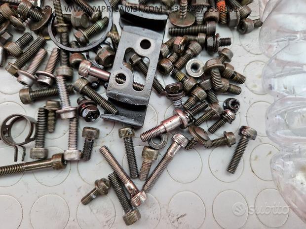 Subito VITERIA CICLISTICA YAMAHA R1 2003 2002