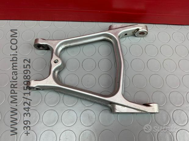 Subito SUPPORTI MOTORE BENELLI TNT 1130 2004 2005 2006 TN