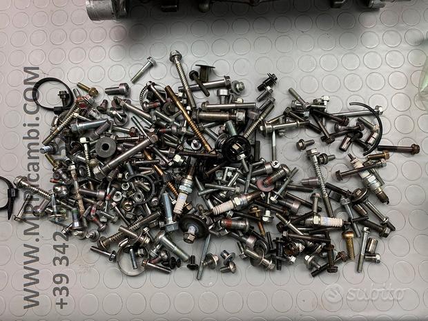 Subito VITERIA COMPLETA HONDA CBR 600 RR 2005 2006 600RR