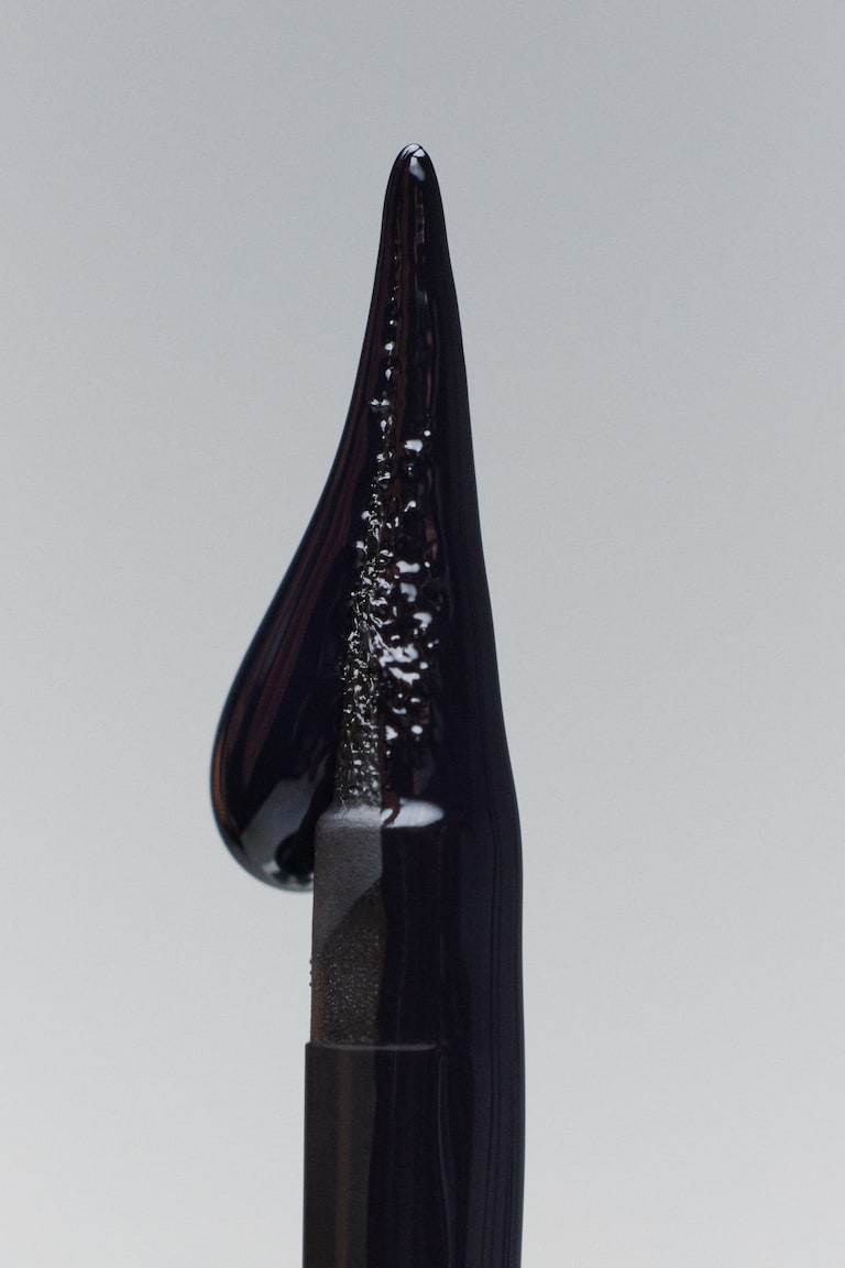 H&M Dipliner Ink Eyeliner Liquido - Jet Black - Beauty All