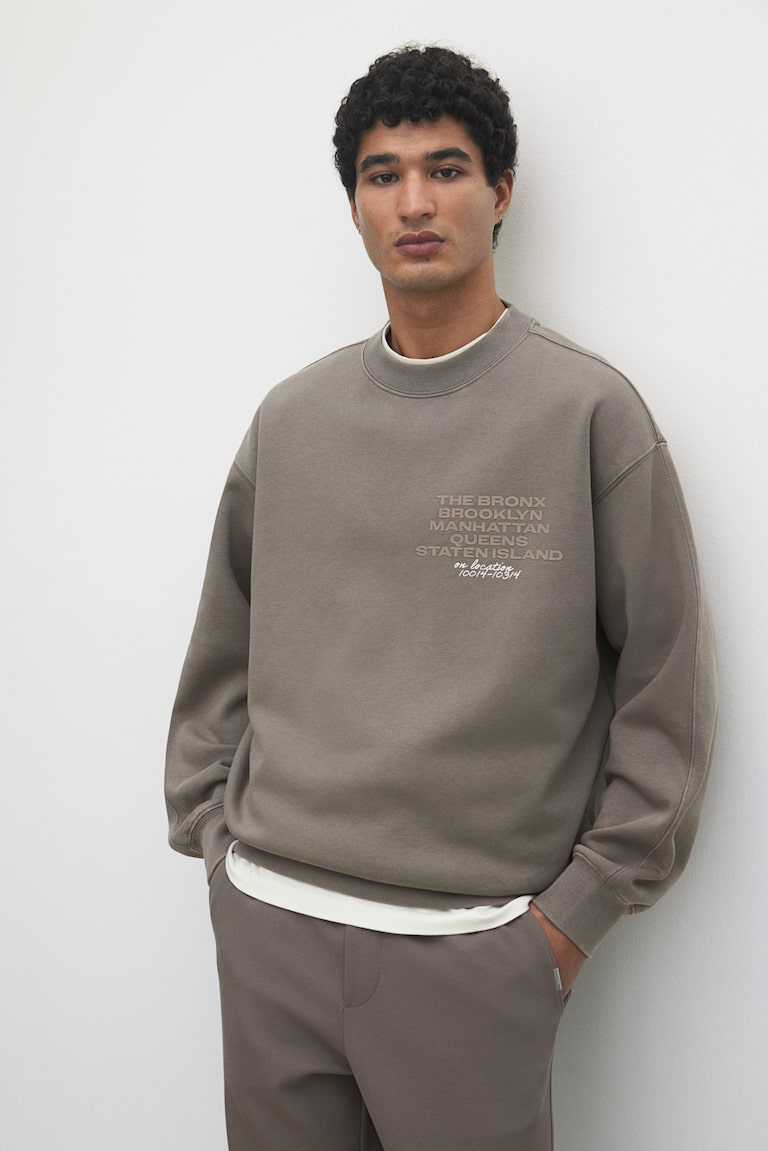 H&M Felpa con stampa Loose Fit - Grigio scuro/The Five Boroughs - UOMO