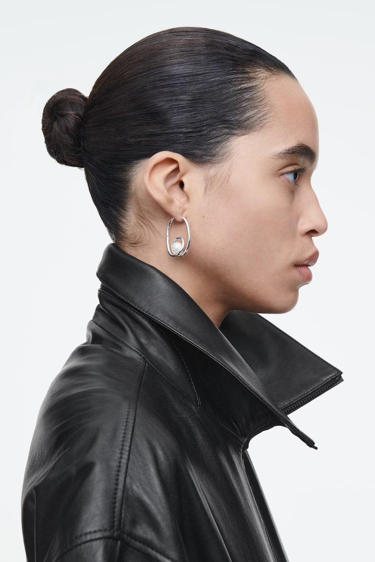 H&M ORECCHINI A CERCHIO CON PERLE D'ACQUA DOLCE - ARGENTO - DONNA