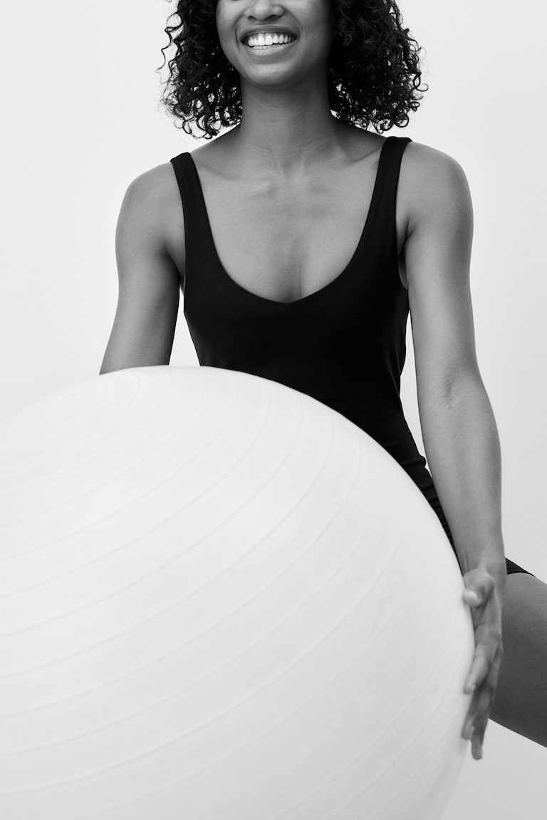 H&M Tuta Sportiva Corta Con SoftMove™ - Grigio Scuro - DONNA