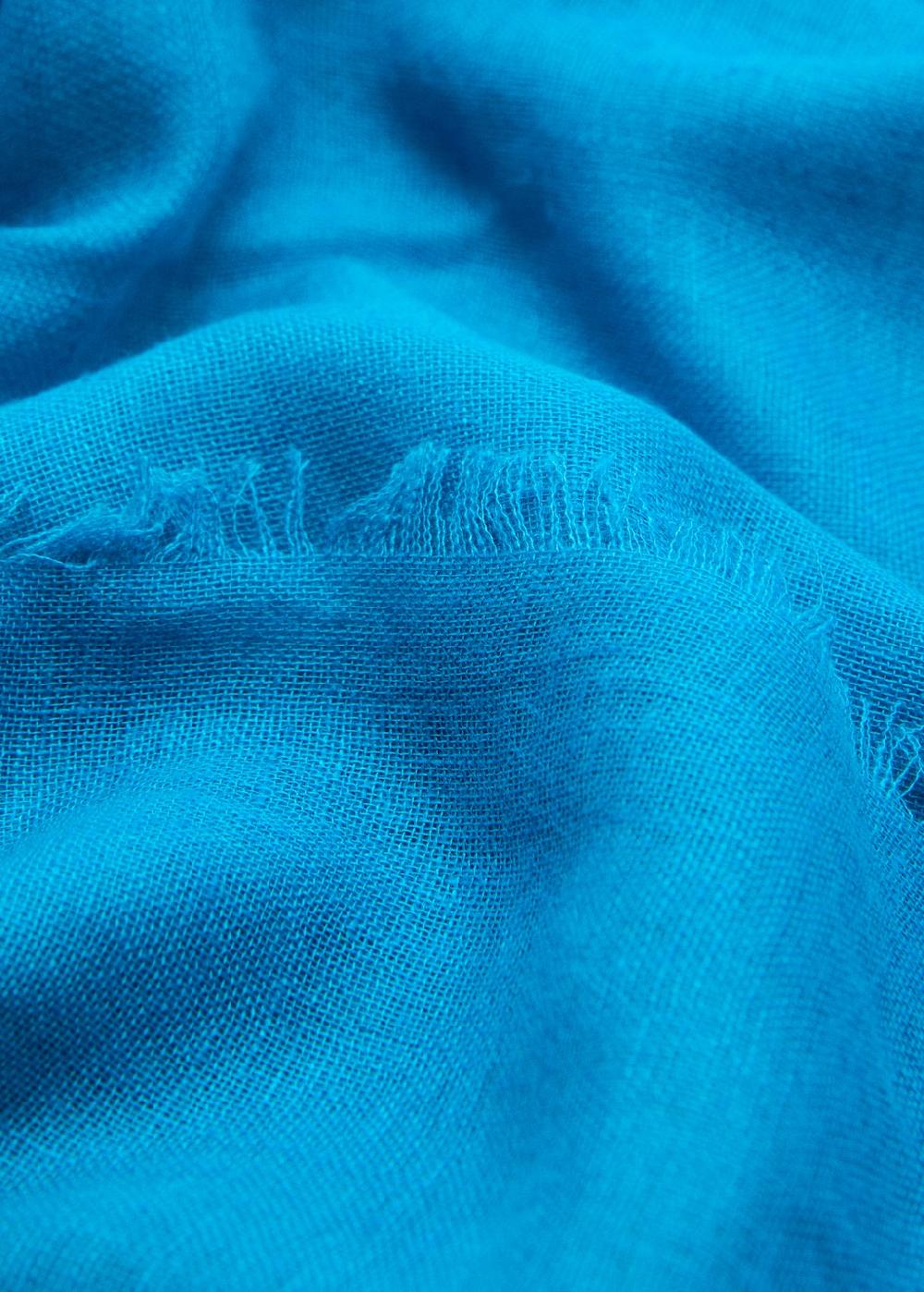 Mango Foulard in misto lino con finiture sfrangiate