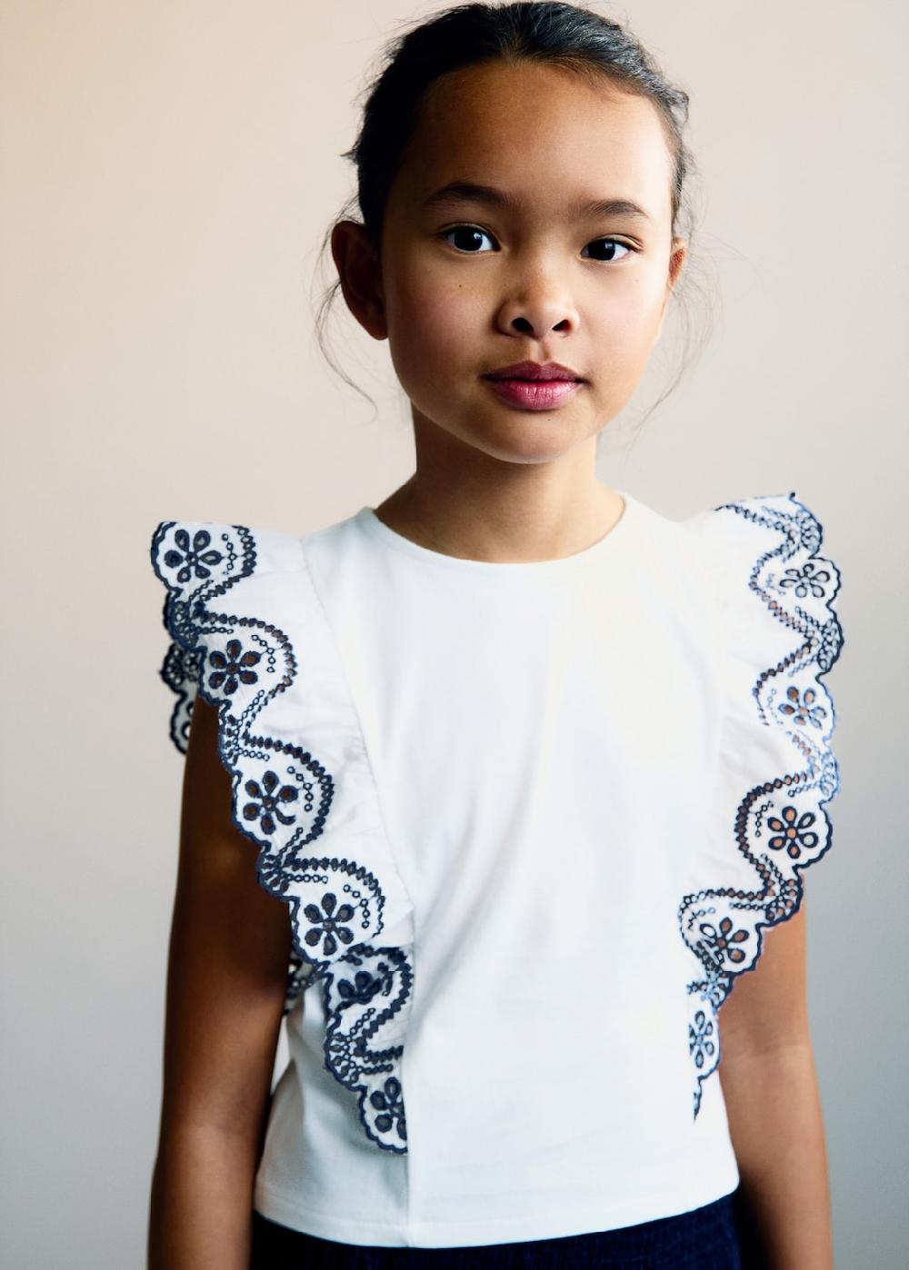 Mango Maglietta volant ricamati