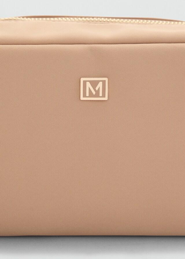 Mango Necessaire Zip Logo