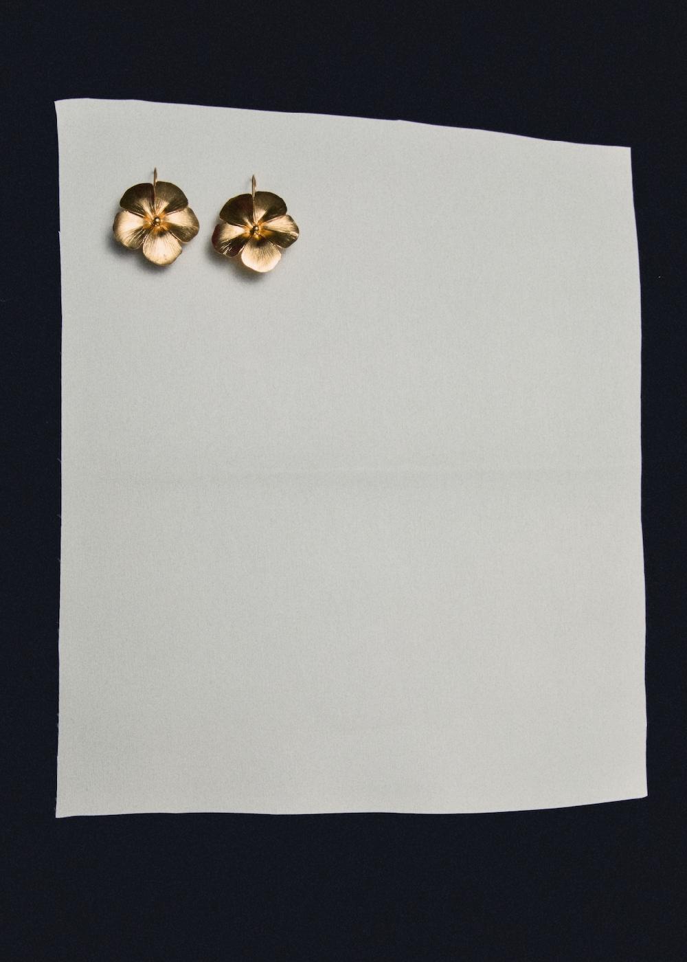 Mango Orecchini disegno fiore