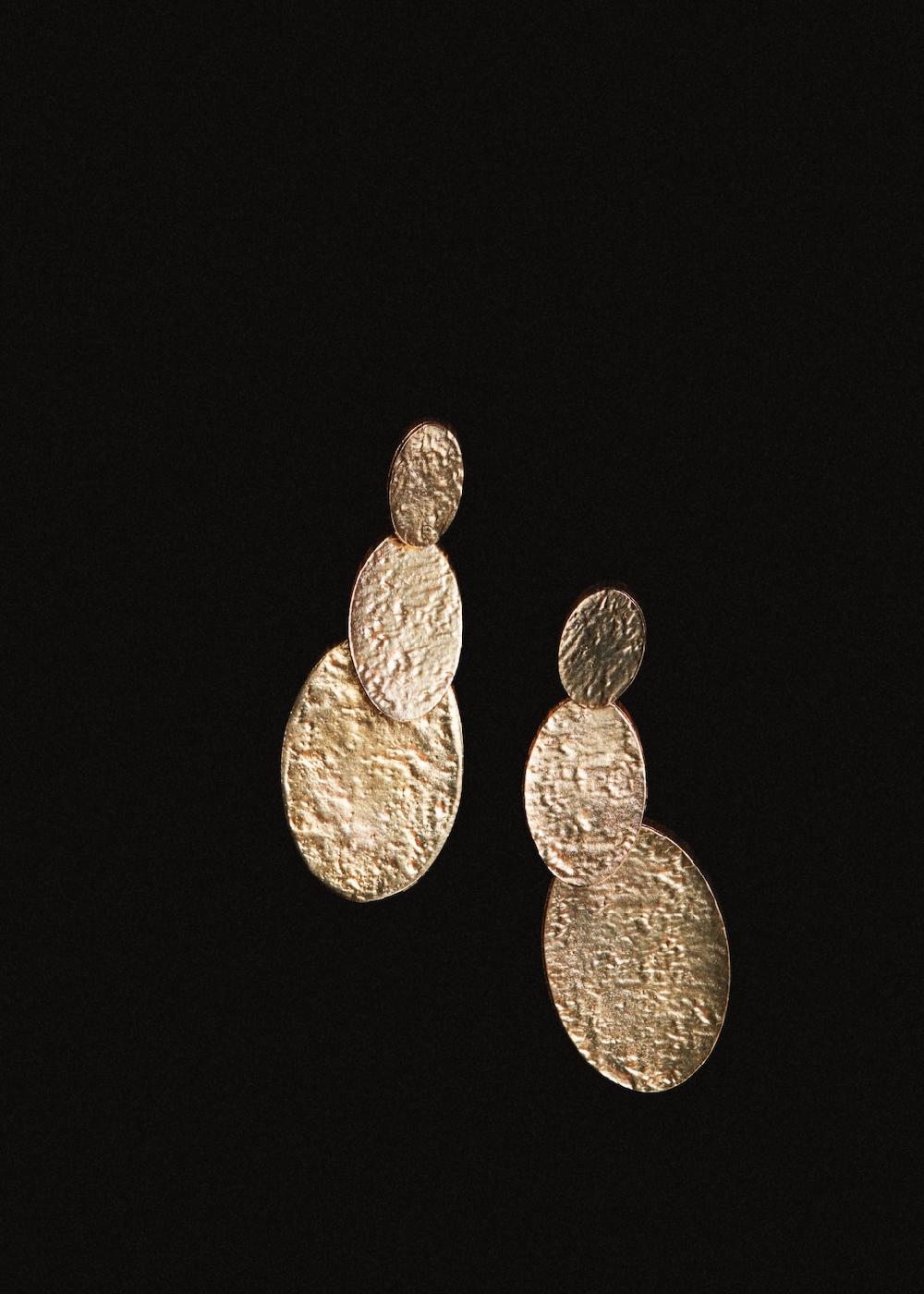 Mango Orecchini lunghi texture