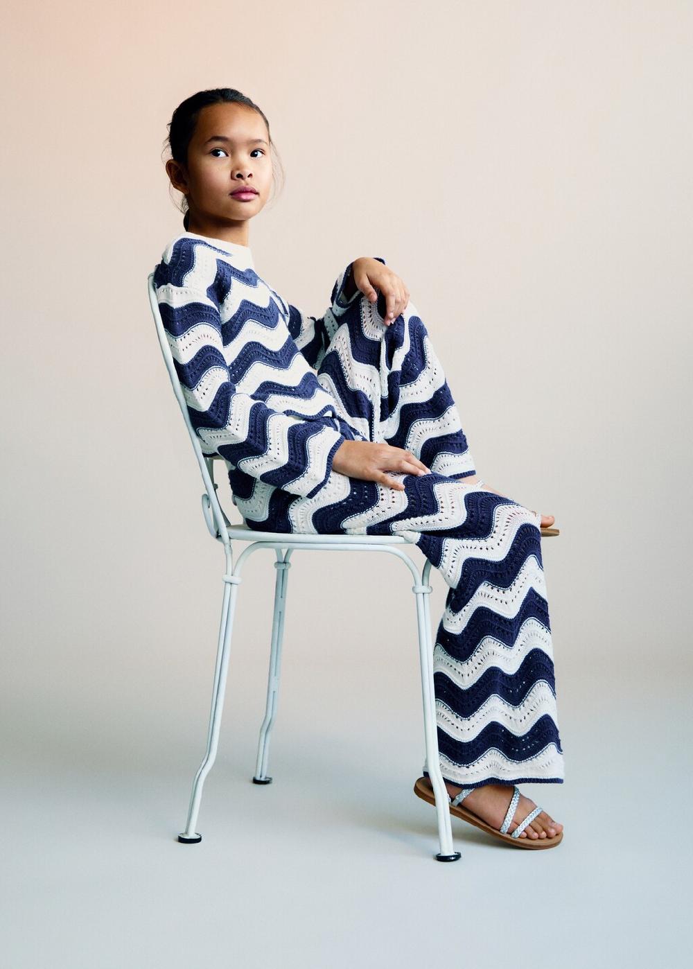 Mango Pantaloni a maglia traforata zigzag