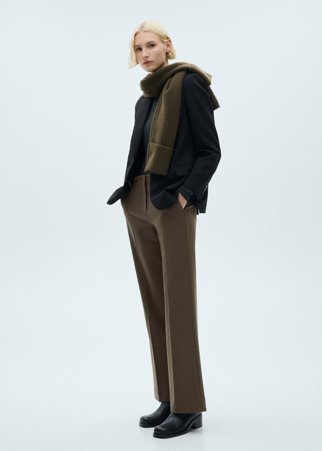 Mango Pantaloni Flare Vita Media