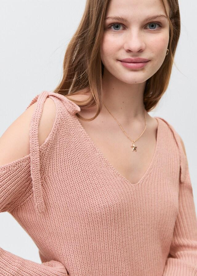 Mango Pullover Cut Out