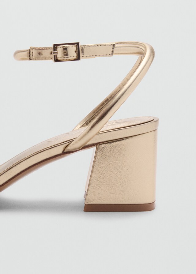 Mango Sandali Fasce Nodo