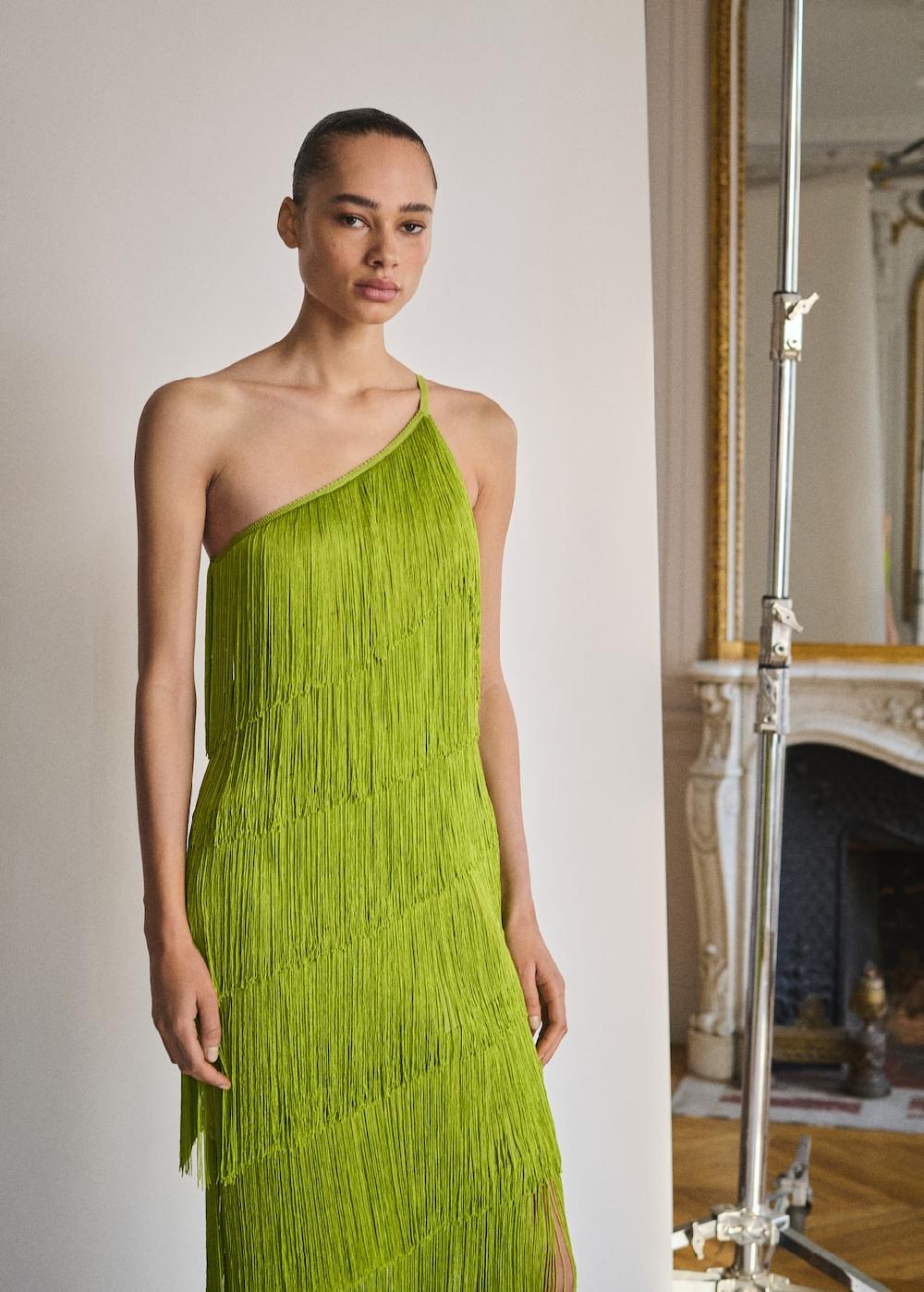 Mango Vestito midi asimmetrico con frange