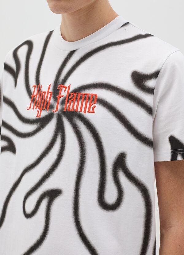 Ovs T-shirt Bianca E Nera Stampa Fiamme