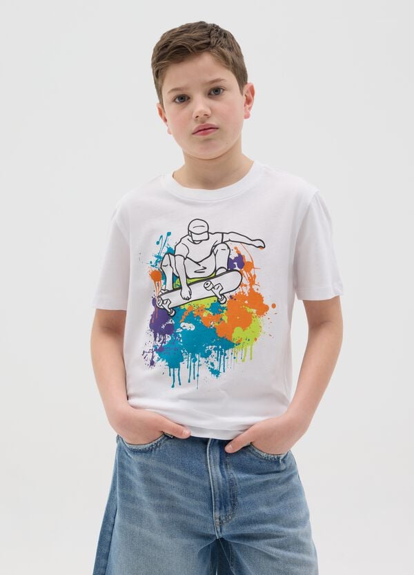 Ovs T-shirt in cotone con stampa ragazzo skater