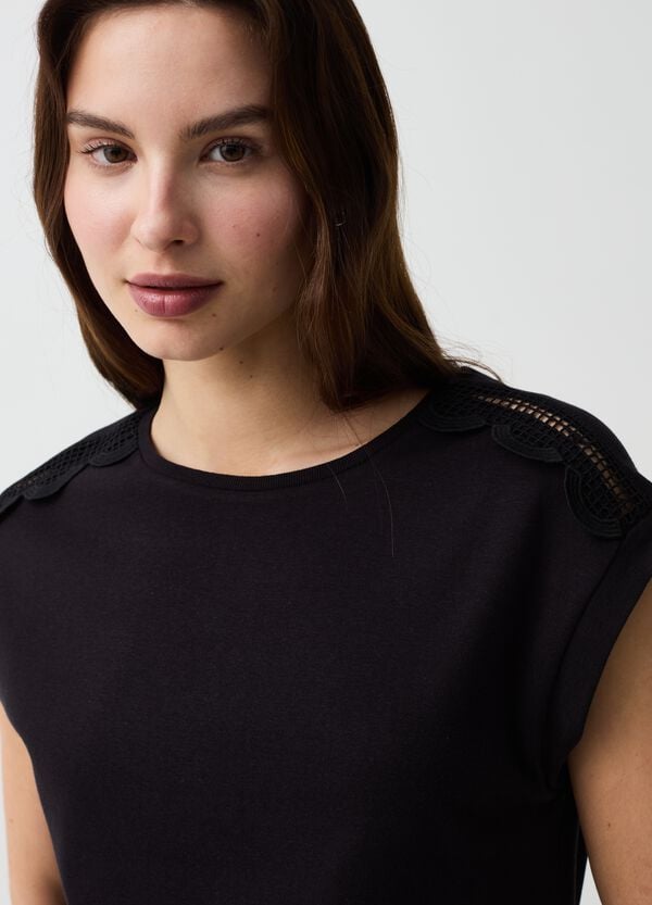 Ovs T-shirt Smanicata Con Applicazione Crochet