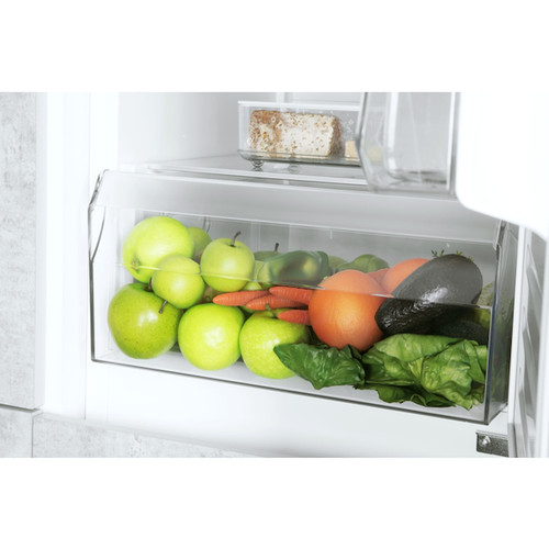 Trony HOTPOINT ARISTON - BCB 7030 D2