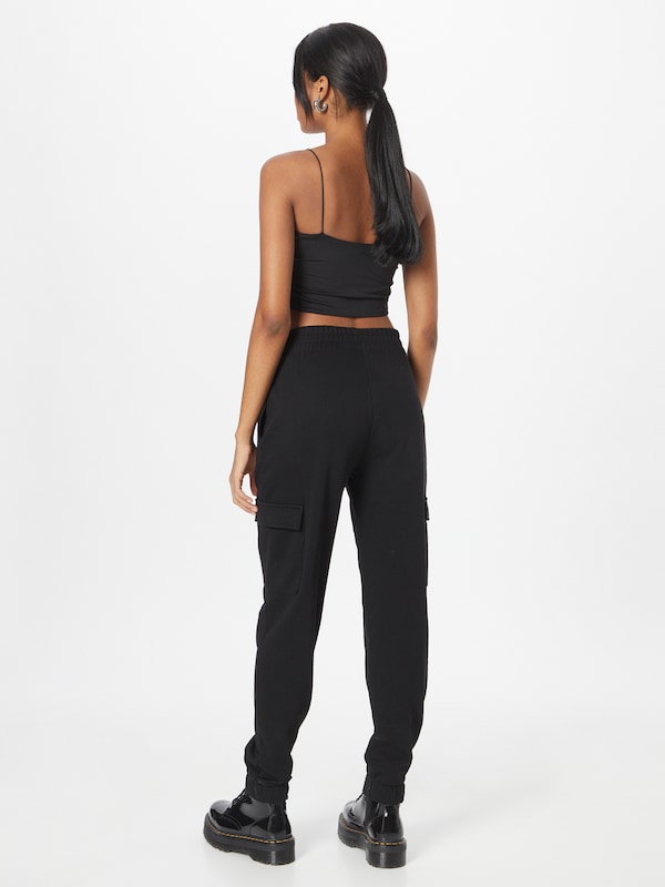 ABOUT YOU Tapered Pantaloni 'Lexa' In Nero