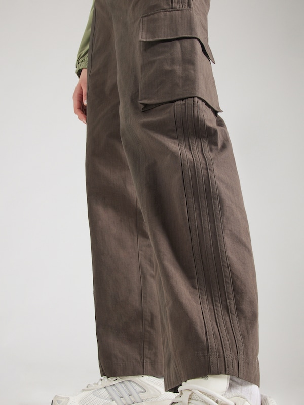 ADIDAS ORIGINALS Regular Pantaloni Cargo 'ESS C' In Oliva