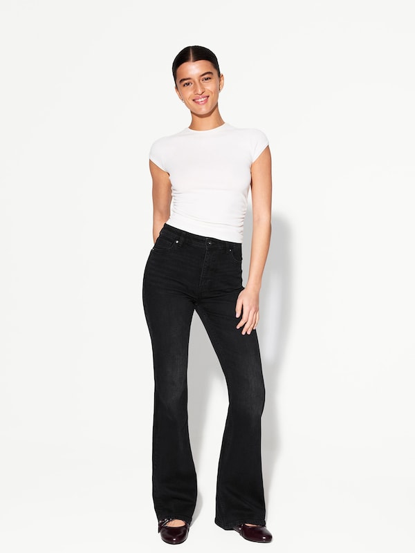 Bershka Flared Jeans In Nero Denim