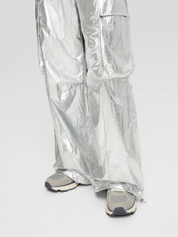 Bershka Loosefit Pantaloni Cargo In Argento
