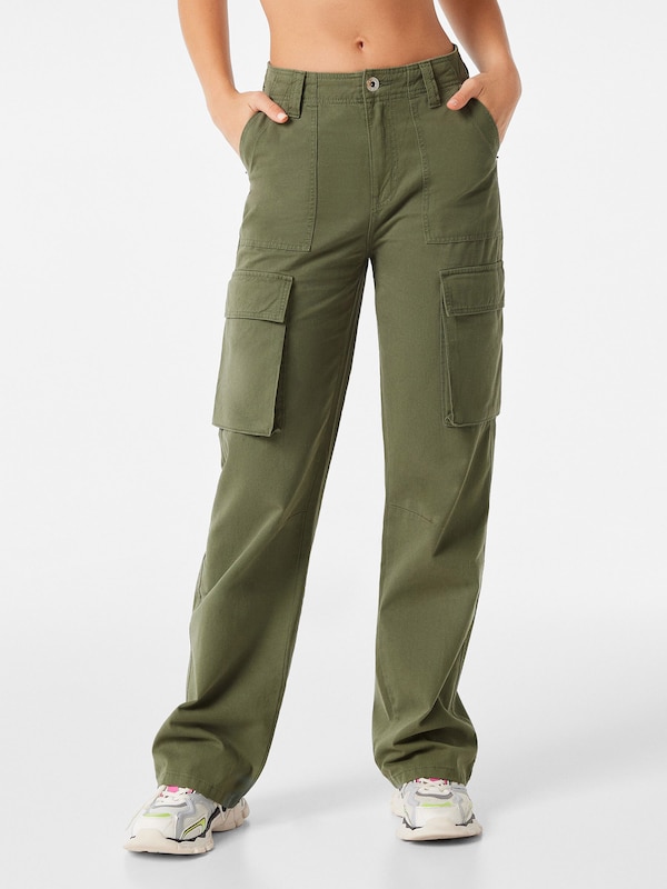 Bershka Loosefit Pantaloni Cargo In Cachi