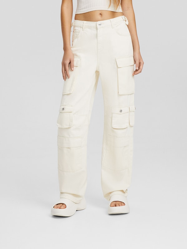 Bershka Loosefit Pantaloni Cargo In Écru