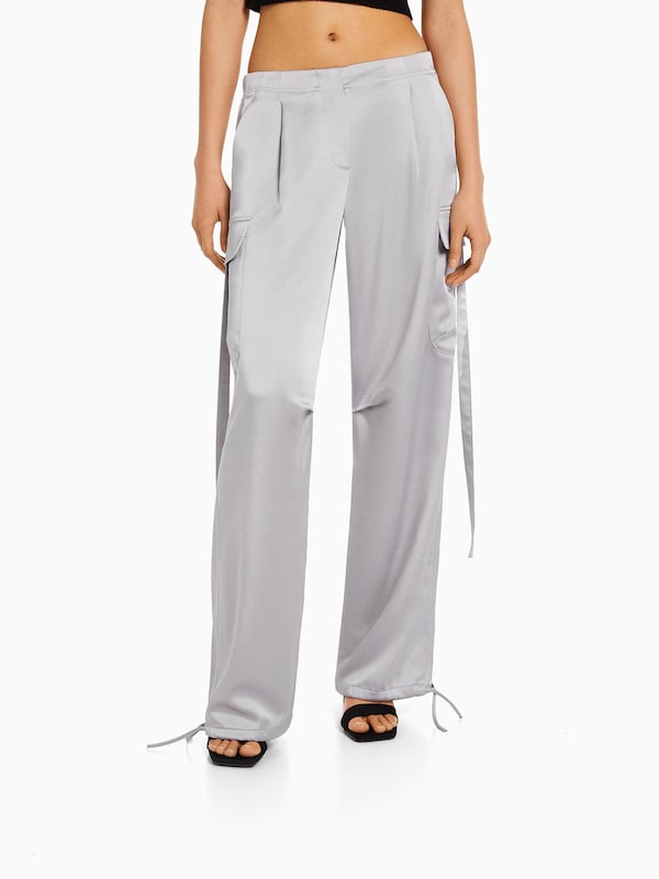 Bershka Loosefit Pantaloni Cargo In Grigio Chiaro