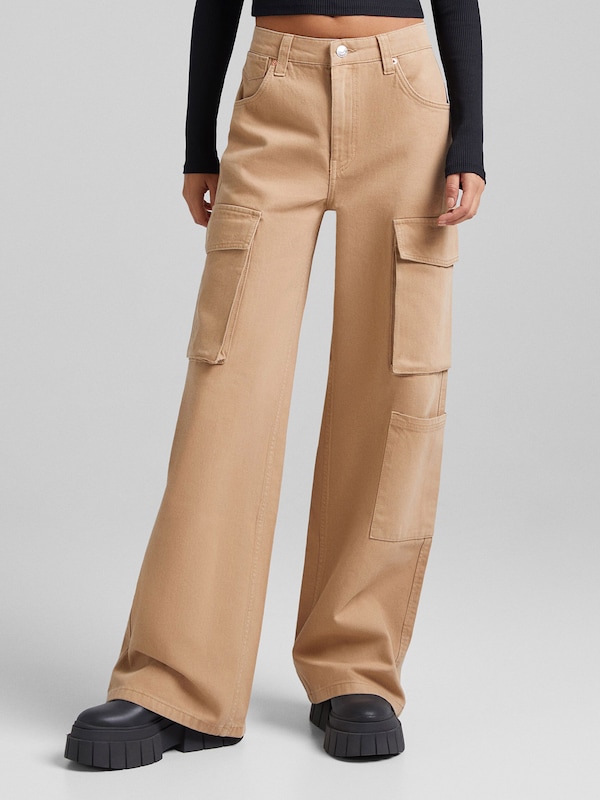 Bershka Loosefit Pantaloni Cargo In Sabbia