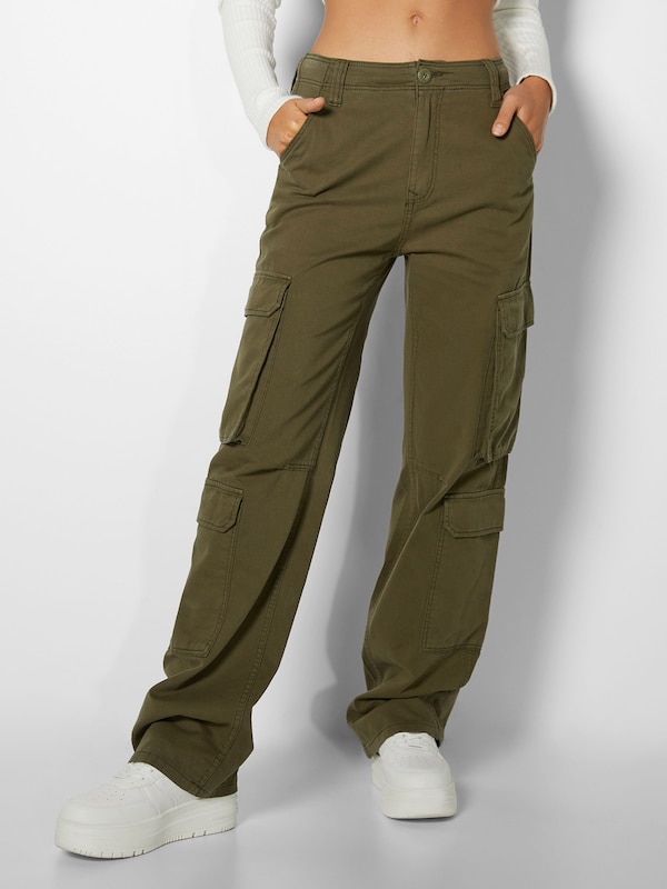 Bershka Regular Pantaloni Cargo In Cachi
