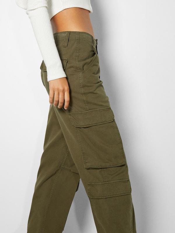 Bershka Regular Pantaloni Cargo In Cachi