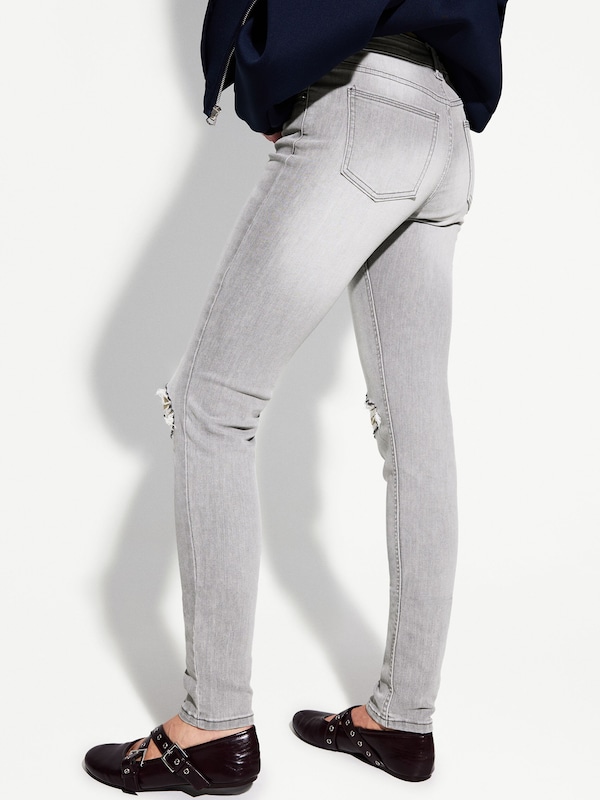 Bershka Skinny Jeans In Grigio Chiaro